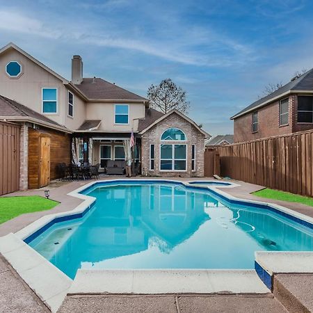אלן * *Astounding House **Perfect For Family And Friends , Pool , Hot Tub, & Game Room מראה חיצוני תמונה