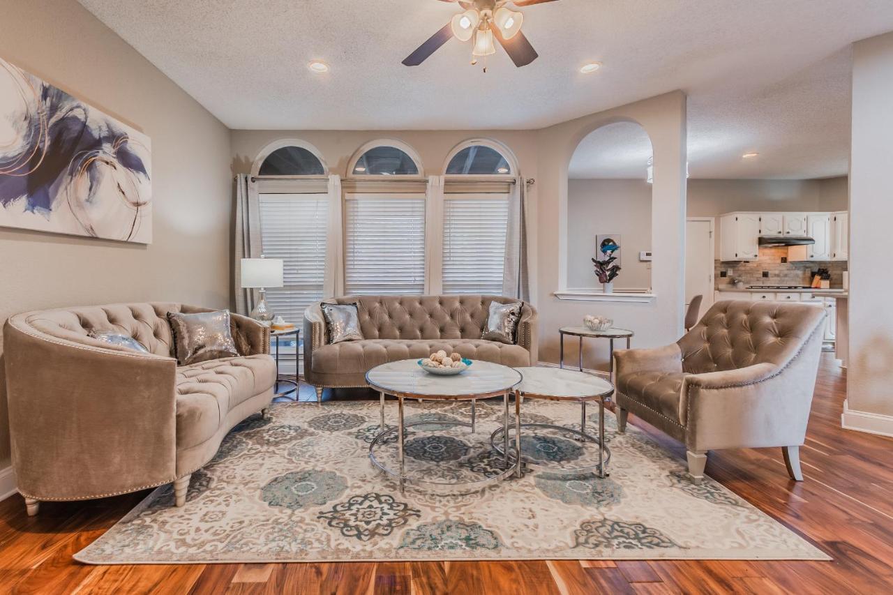 אלן * *Astounding House **Perfect For Family And Friends , Pool , Hot Tub, & Game Room מראה חיצוני תמונה