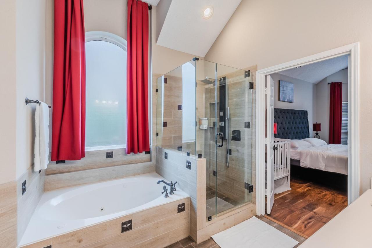 אלן * *Astounding House **Perfect For Family And Friends , Pool , Hot Tub, & Game Room מראה חיצוני תמונה