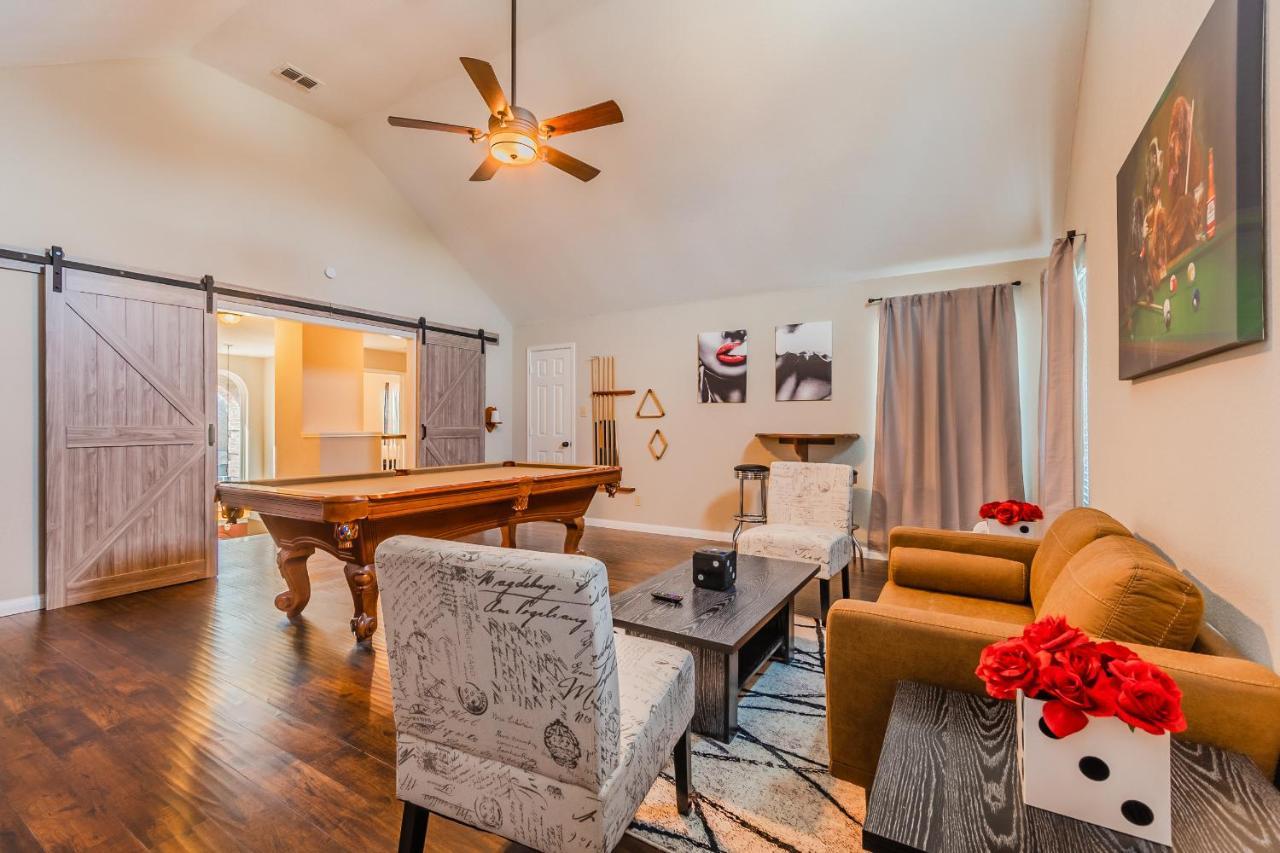 אלן * *Astounding House **Perfect For Family And Friends , Pool , Hot Tub, & Game Room מראה חיצוני תמונה
